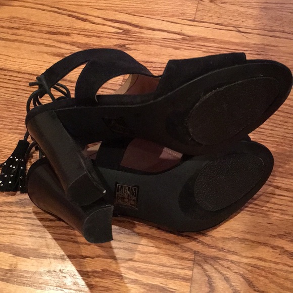 Call it spring heels - Picture 3 of 5